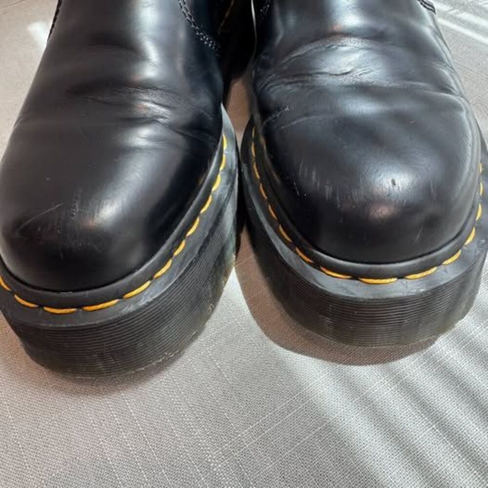 Dr. Martens 2976 Polished Smooth Leather Platform Chelsea Boots Size: USW 9, M 8 - Picture 4 of 10